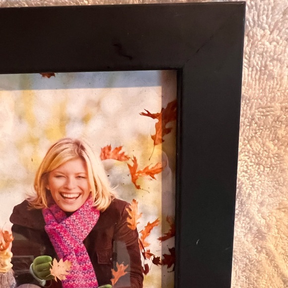 - 5 for $25–BLACK EASEL BACK 5 x 7 PHOTO FRAME - Picture 2 of 4
